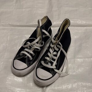 Chuck Taylor Black Size 3.5-M, 5.5-W High-Top Sneakers with White Laces